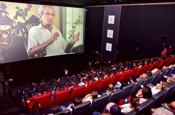 Documentário Raízes de Arapiraca reúne mais 200 pessoas em sessão de cinema